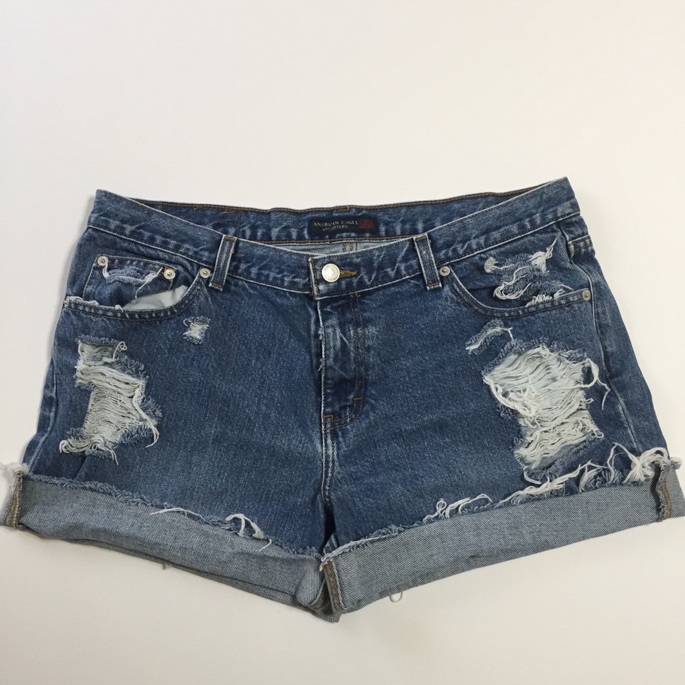 American Eagle distressed rolled shorts